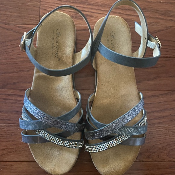 π Sparkly Strappy Sandles - Picture 2 of 6